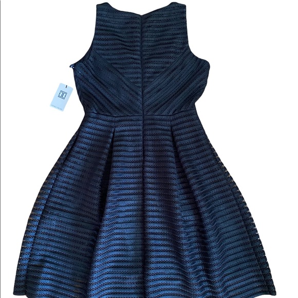 NWT Stunning Sleeveless Black Dress With Pockets - Picture 4 of 10